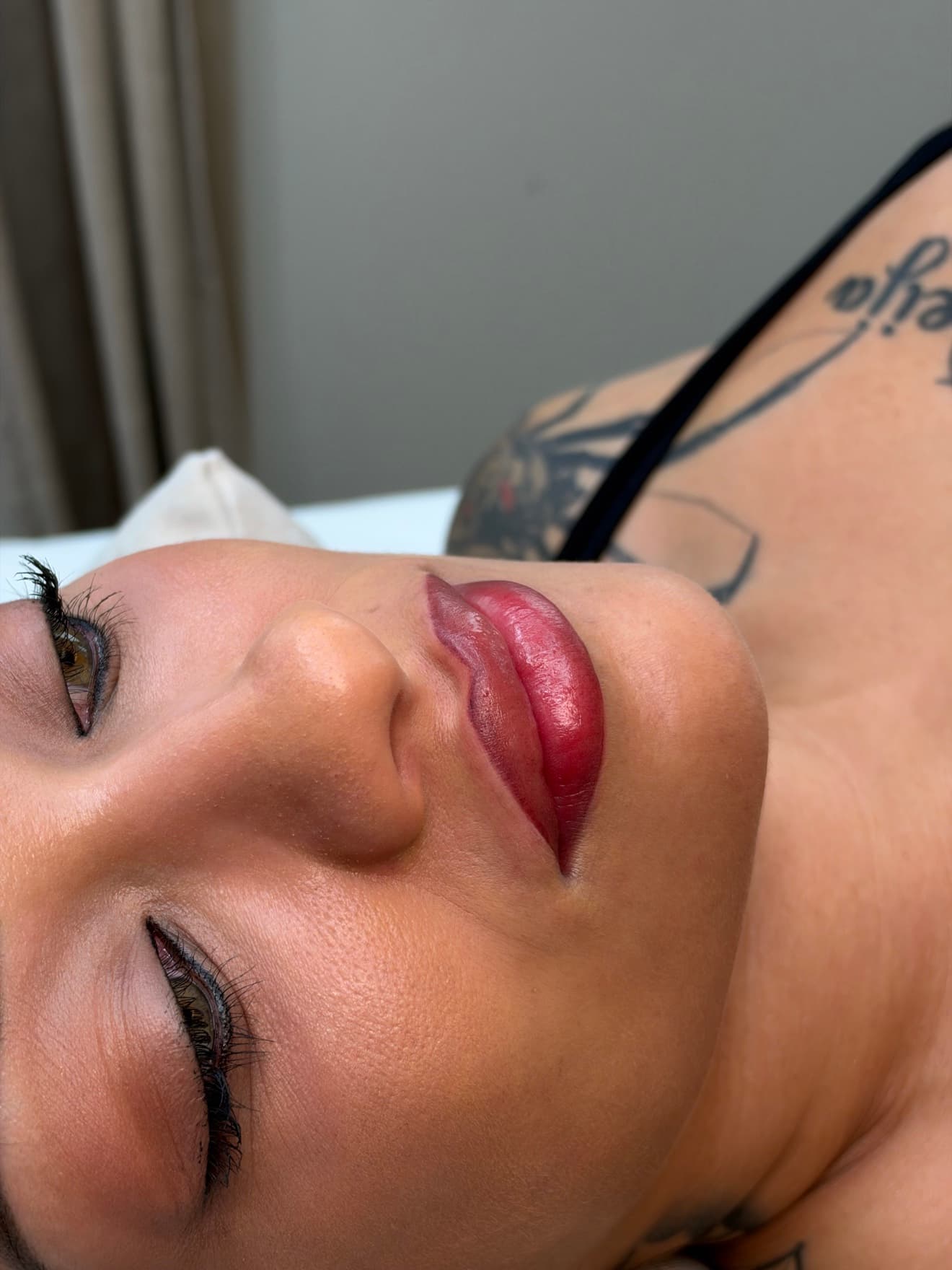 Velvet Ombré Lip Blush in Scottsdale